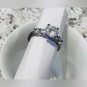 Vintage Estate Ring Sterling Silver & CZ Size 8.75/9‎ Gorgeous